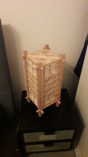 Lampe japonaise avec kumiko