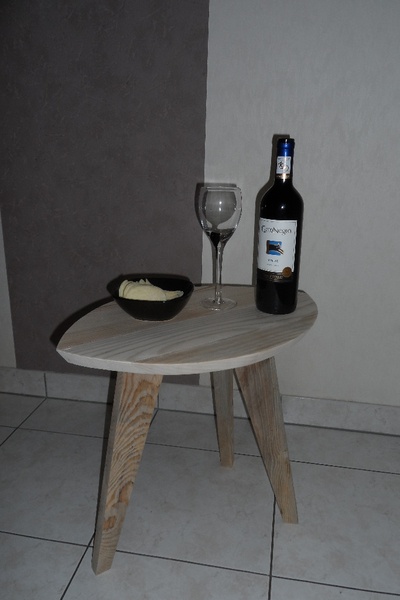 Table d'appoint 3 pieds