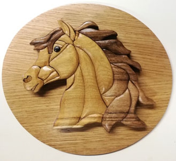 Tête de cheval en intarsia