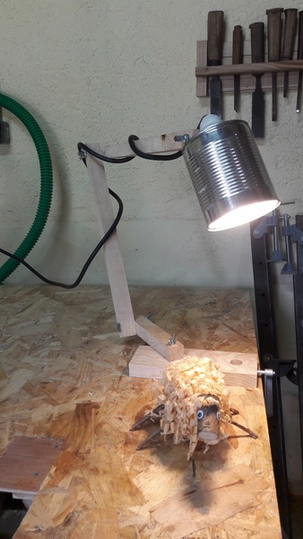 Lampe articulée pour tables et murs - 2 en 1!