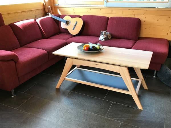 Table basse en mélèze