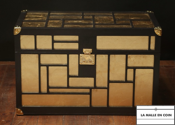 Une malle en  or