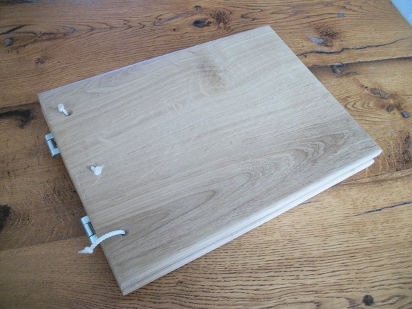 Album "livre" en chêne