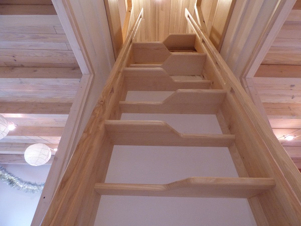 Echelle de meunier escamotable