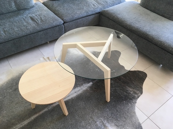 Paire de tables basse rondes gigognes avec plateau en verre