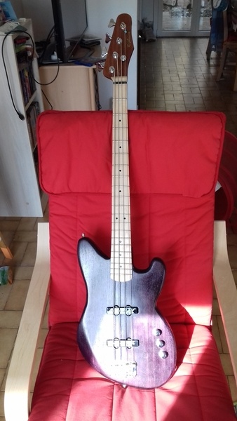 Réalisation d'une basse - Dec 2020 - Mars 2021