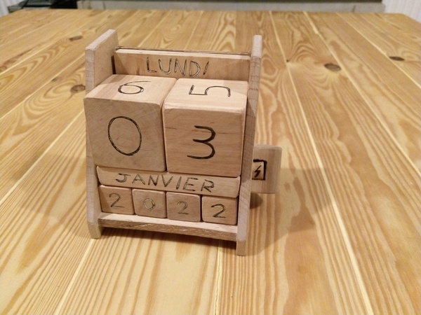 Calendrier perpétuel aux outils à main "unplugged"