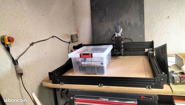 CNC 1000 X 1000 + 40 FRAISES CARBURE