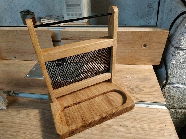 Porte bijoux  chutes de chêne grillage et rond de 5 en acier