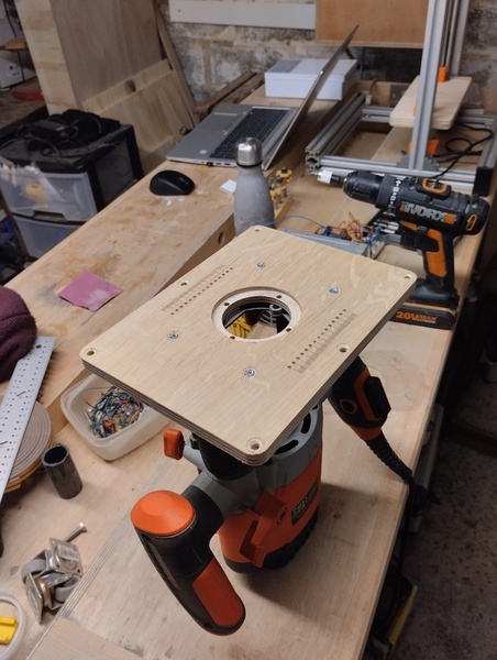 [Pas à pas] Défonceuse sous table (élévateur électrique) par FloDst sur ...