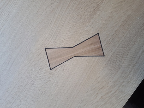 Plateau de table basse.