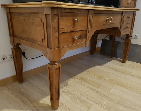 Bureau  style Louis XVI inspiration Bressan avec des chutes et récup