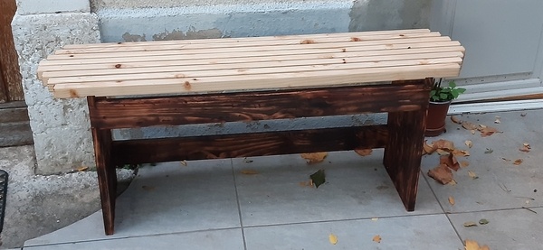 Petit banc pour prendre le soleil