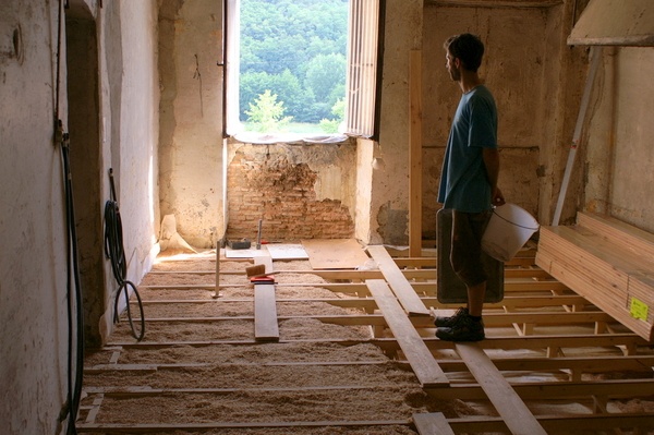 Plancher bois isolé aux copeaux