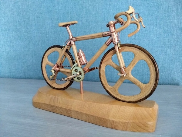 "Corona-Vitus" Vélo miniature