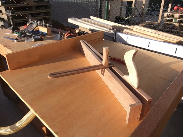 Gabarit de coupe biaise ( tapering jig)