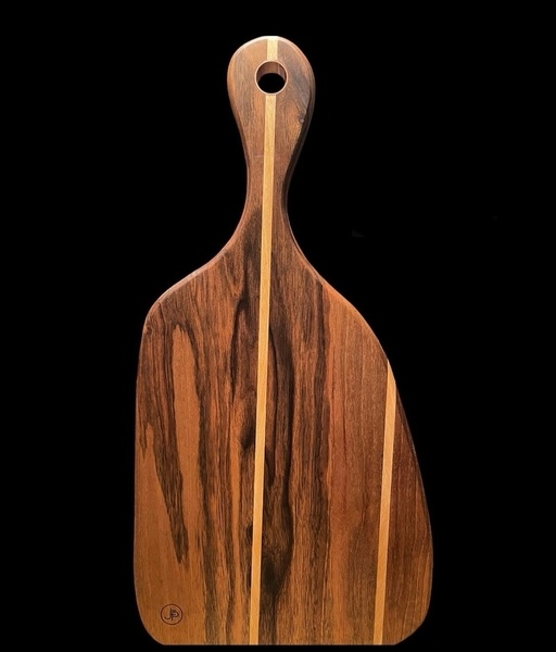 Planche à découper belle de noyer