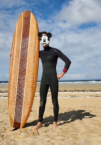 Planche de surf en red cedar