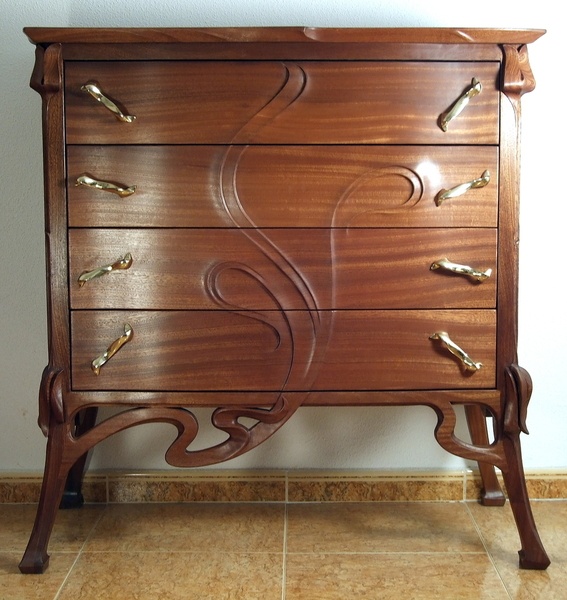 Commode Art Nouveau