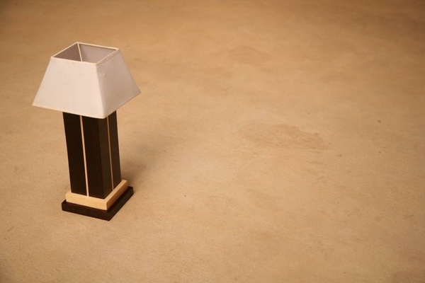 Lampe de chevet de créateur en Wengé massif