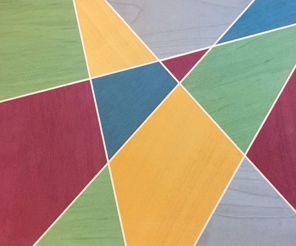 Première utilisation du placage coloré