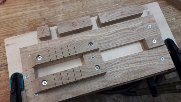 Gabarit pour casse-têtes de type Burr