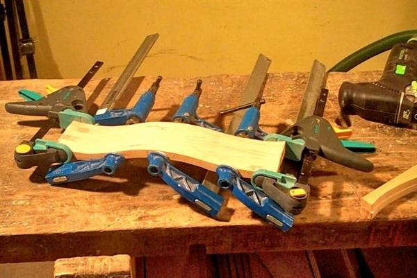 Réalisation d’une coiffeuse au tiroir galbé