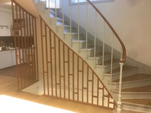 Claustra sous escalier