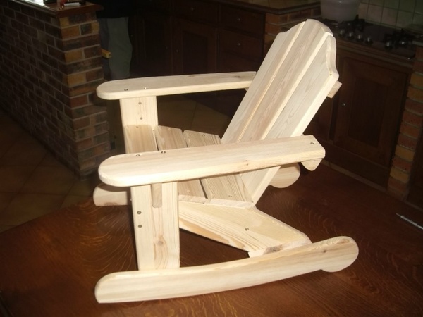Petit fauteuil à bascule