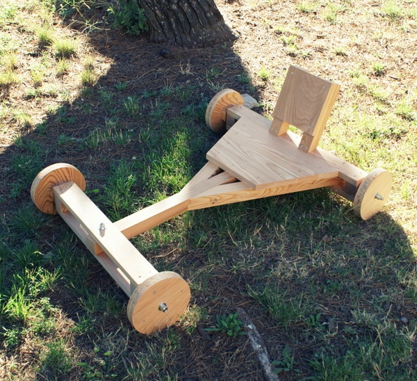 Petit kart en bois
