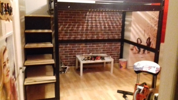 Lit mezzanine double