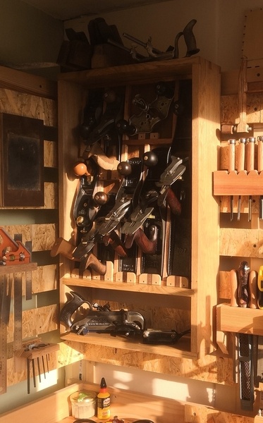 Une étagère pour mes Rabots! Fait main!