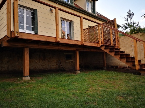 Terrasse bois sur pilotis- platelage exotique Ipé.