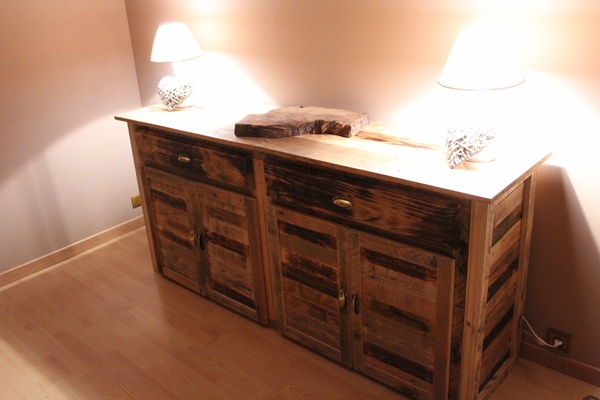 Commode de chambre en bois de palette