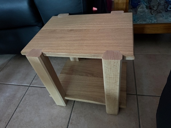 Deux sellettes artisanales en chêne et hêtre