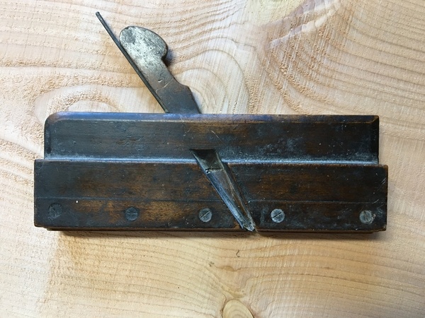 Nettoyage rabots à moulures