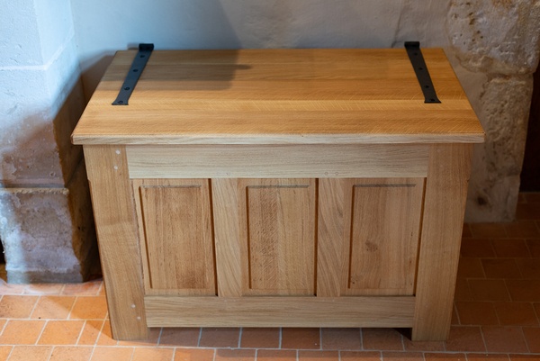 Coffre à bois en chêne