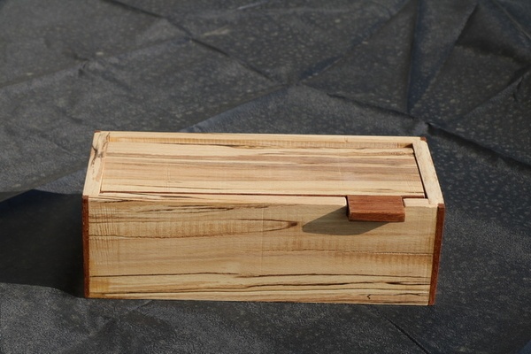 D'une buche une boite !