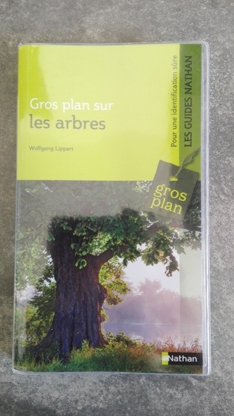 Livre de reconnaissance des arbres