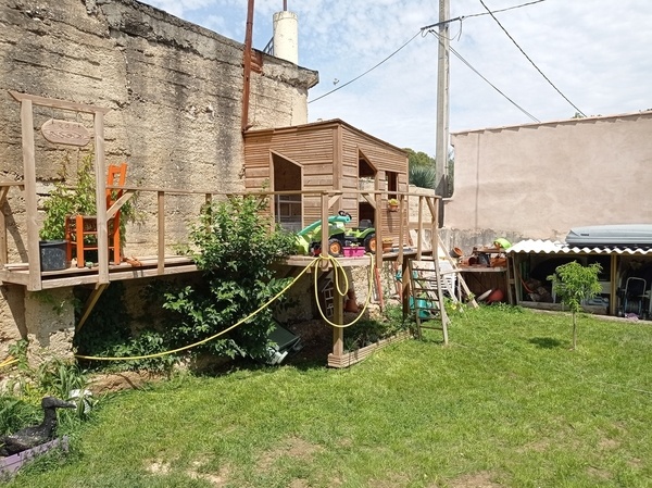 Cabane (presque) dans les arbres