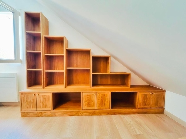 Bibliothèque sous pente