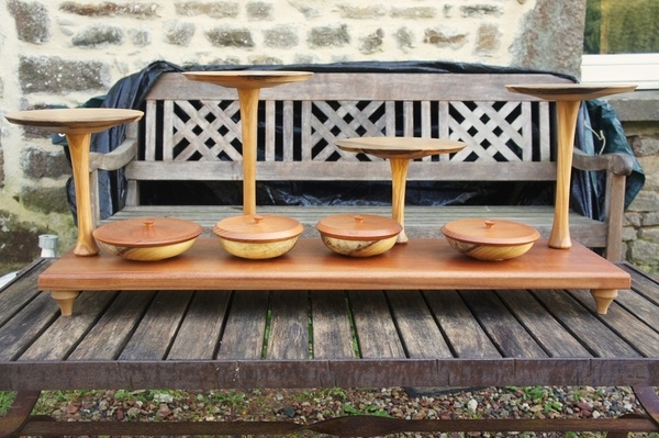 Présentoir à gâteaux et ses boites à bonbons