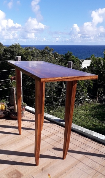 Table à manger Haute.