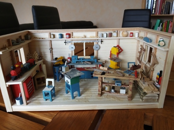 Vitrine Atelier miniature d'un boiseux
