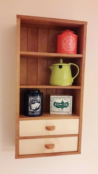 Petit meuble pour le thé