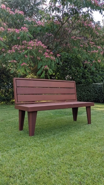 Banc extérieur en mukulungu