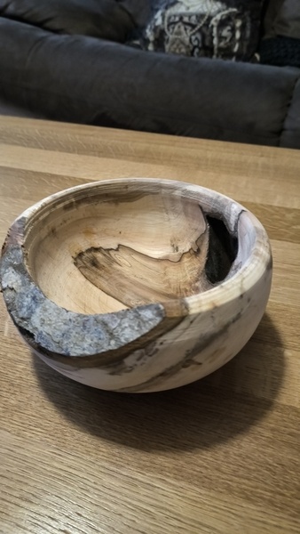 Bol en alisier blanc.