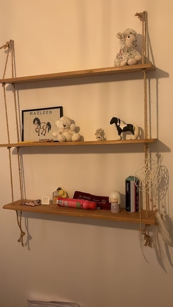 Étagères cordes et chêne.