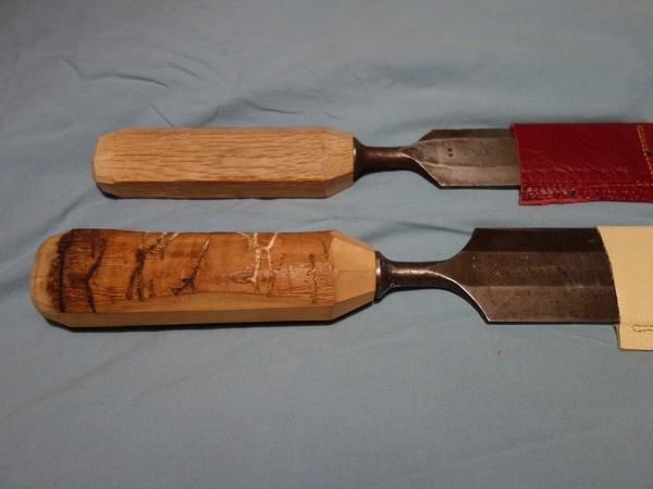 Encore deux manches de ciseaux