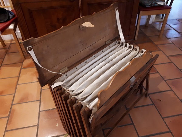 Lit pliant ancien ,restauration